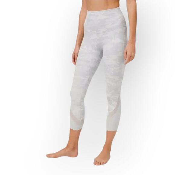 Lululemon Wunder Under Scalloped Hem High-Rise Crop 23" Legging Pant Size 2 4 - Picture 1 of 9